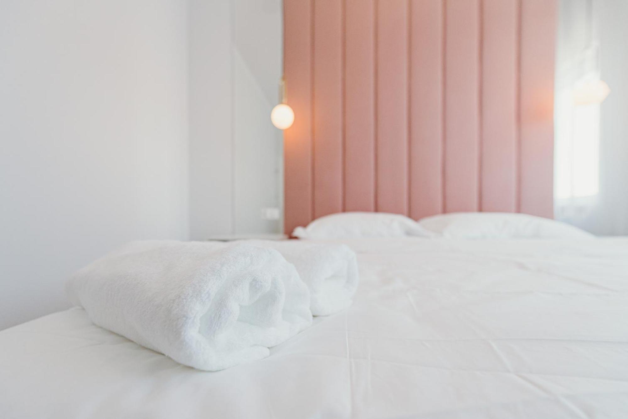 3 Bedrooms Premium Bella Rosa For 8 Guests With Ac And Underground Parking Rzeszów Exterior foto